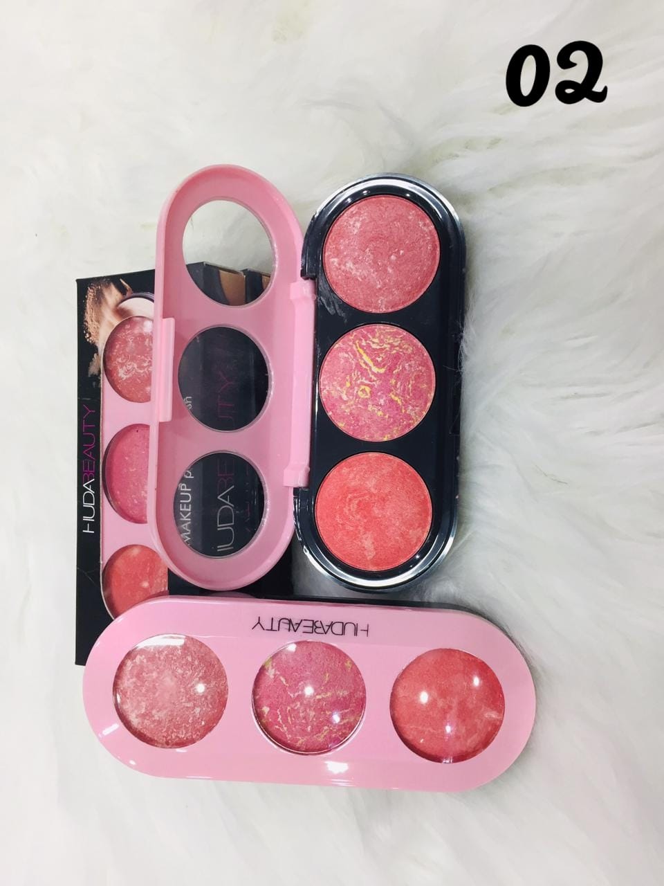 Huda Beauty  3In1 Multi Shade Blush On [ULT]